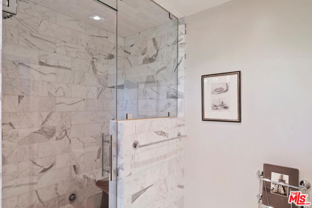 3631 Buena Park Drive, Studio City CA: https://media.crmls.org/mediaz/f23460b1-5fdb-4f86-8d3c-b13393d0b6ce.jpg