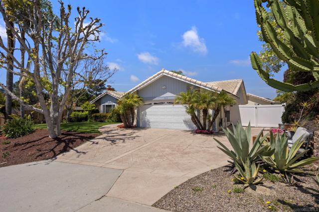 1510 2 Orangeview Dr,  CA: https://media.crmls.org/mediaz/f236cfab-e738-40ab-8b85-8806ac39bdfb.jpg