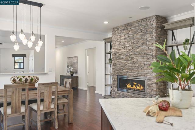 3981 Amyx Ct, Hayward CA: https://media.crmls.org/mediaz/f238298c-ca2c-4221-9b71-e4db0d69500f.jpg