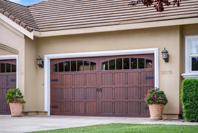 12315 Harding Avenue, San Martin CA: https://media.crmls.org/mediaz/f238a617-ffd4-4c98-b216-412ba434ec14.jpg