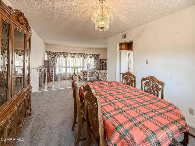 136 Erten Street, Thousand Oaks CA: https://media.crmls.org/mediaz/f2391286-c515-47bf-aedd-1c8f5f2594b7.jpg