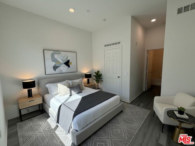 65 Plateau, Irvine CA: https://media.crmls.org/mediaz/f2395e6c-9541-4e9a-9f68-ce6adcaf7021.jpg