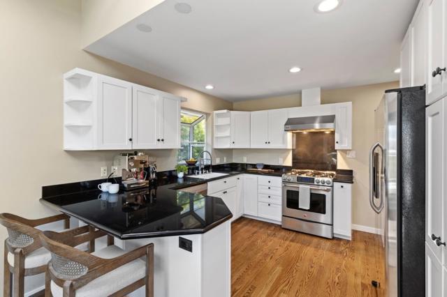 777 Bayview Way, Redwood City CA: https://media.crmls.org/mediaz/f23a58dc-74c0-4c04-a097-885365cd103f.jpg