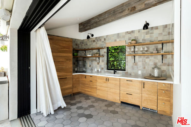 28837 Grayfox Street, Malibu CA: https://media.crmls.org/mediaz/f23ac083-7fb0-453f-a274-a66ffcd2fbdb.jpg
