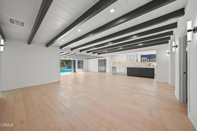 9518 Forbes Avenue, Northridge CA: https://media.crmls.org/mediaz/f23b0616-3a6d-49bc-b132-06b3c486ef1f.jpg