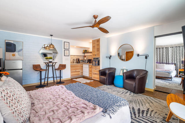 689 E Camino Parocela, Palm Springs CA: https://media.crmls.org/mediaz/f23b105c-87ce-453d-8f4d-05119fc4dad3.jpg