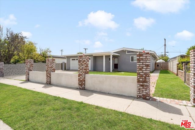 9113 BEACHY Avenue photo 2