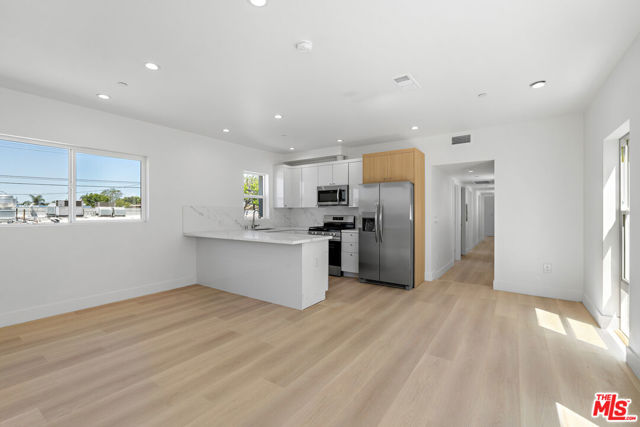 10963 Calvert, North Hollywood CA: https://media.crmls.org/mediaz/f23b34ba-2dc4-4d45-832e-cc3b97e2baba.jpg