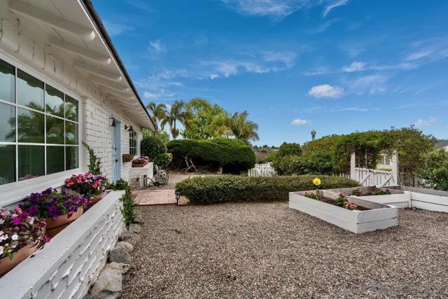 4154 Hill St, San Diego CA: https://media.crmls.org/mediaz/f23b7a31-4b51-4849-8adf-bcfe50b0b7a5.jpg