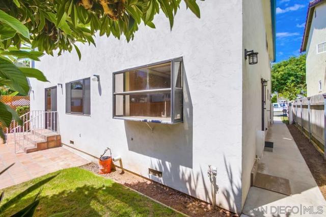 349 351 G Avenue, Coronado CA: https://media.crmls.org/mediaz/f23b8331-c491-4e8e-a327-45e4fd11b0e5.jpg