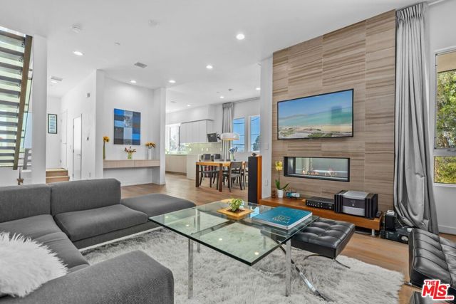 3623 1/2 S Centinela Avenue, Los Angeles CA: https://media.crmls.org/mediaz/f23bcd67-984d-4cfe-9924-29e38e6f8afd.jpg