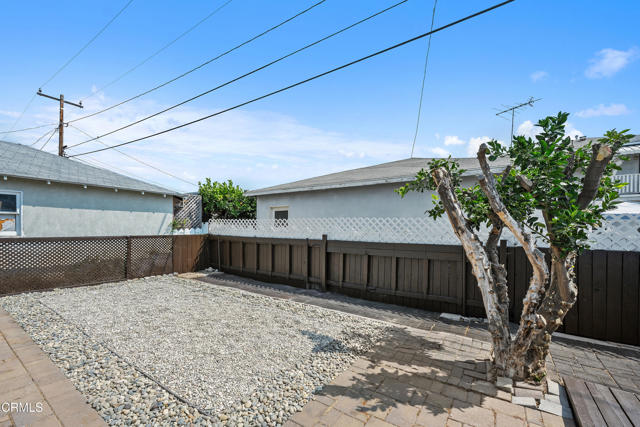 3860 Spad Place, Culver City CA: https://media.crmls.org/mediaz/f23bced2-c4df-4231-9db8-145426a4ec15.jpg