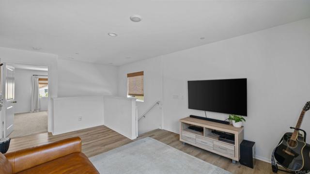 24008 Kestrel Court, Lake Elsinore CA: https://media.crmls.org/mediaz/f23c3931-e30c-41a5-a42e-2e566a50e59e.jpg
