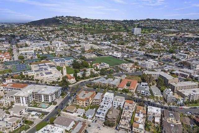 356 Prospect Street, La Jolla CA: https://media.crmls.org/mediaz/f23c9201-dd6d-4aa9-af80-1600e85367a1.jpg