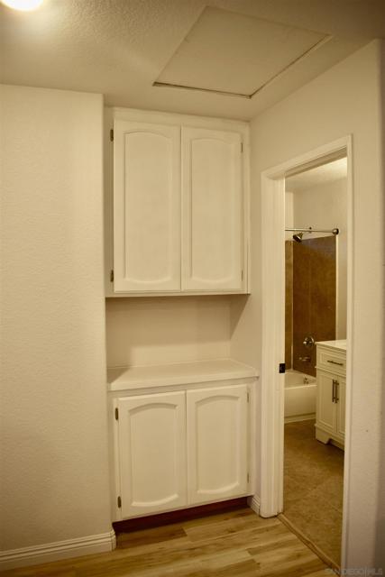 2206 Luz Way, Oceanside CA: https://media.crmls.org/mediaz/f23d13f0-9cd0-46f5-89d7-ae63360d9245.jpg