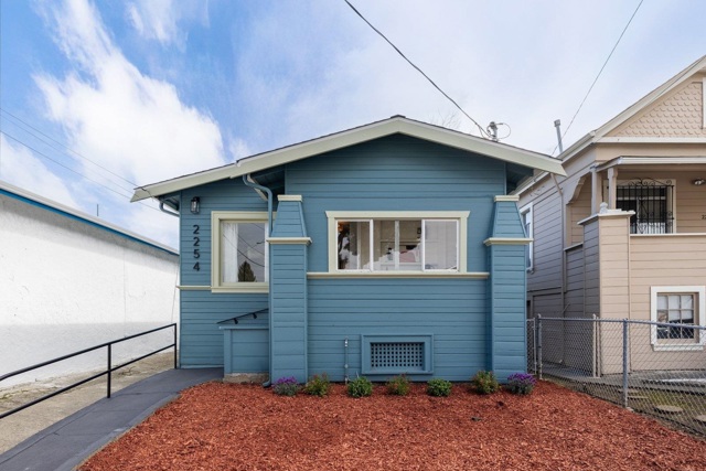 2254 62nd Ave, Oakland CA: https://media.crmls.org/mediaz/f23dbb63-7a49-4bd1-892e-452d0ed9413a.jpg