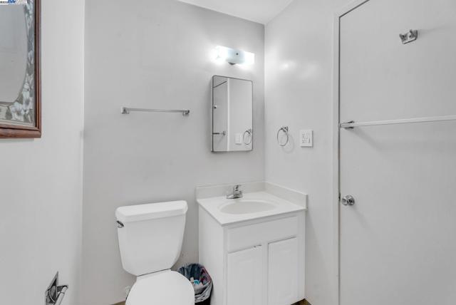 28458 Etta Ave, Hayward CA: https://media.crmls.org/mediaz/f23dde2b-6c80-466c-a6da-be3140940c92.jpg