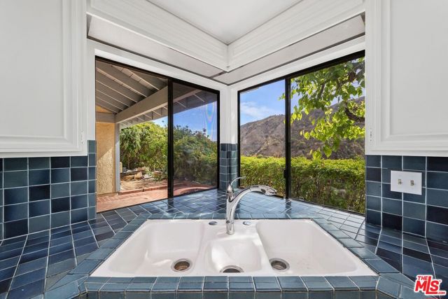 Drew Fenton | 1317 Avenida De Cortez Pacific Palisades CA | MLS: 7117370