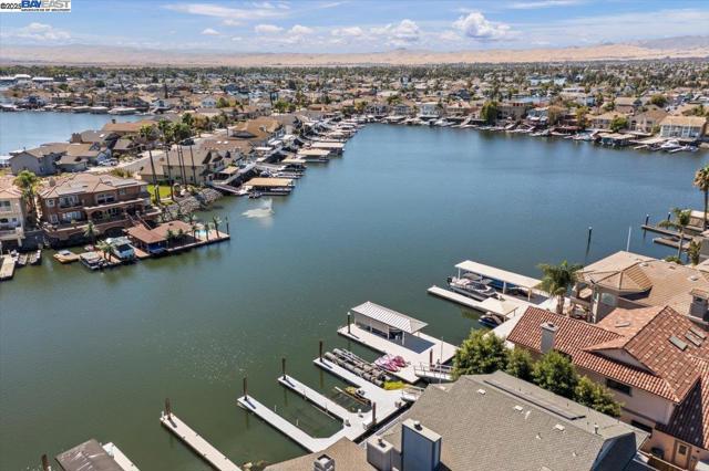 5690 Beaver Lane, Discovery Bay CA: https://media.crmls.org/mediaz/f23e947e-9c72-4055-9da2-89c50fe7e4be.jpg