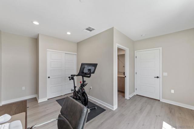 13016 Lumen Way, San Diego CA: https://media.crmls.org/mediaz/f23f3d7a-1dcc-4e94-9f71-fd6194d88e58.jpg
