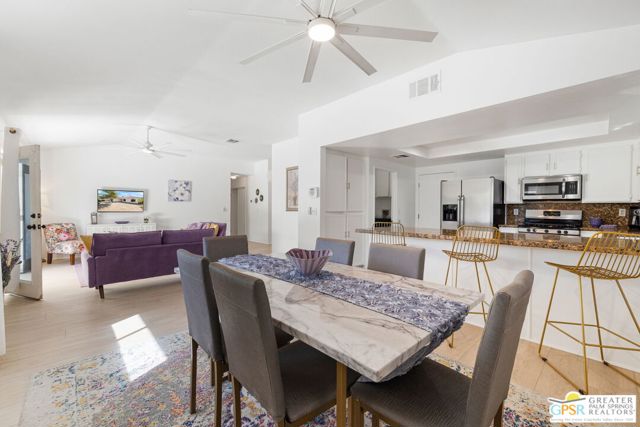 1489 E Francis Drive, Palm Springs CA: https://media.crmls.org/mediaz/f23f51ef-eda8-4cb4-9826-6b990f7daaac.jpg