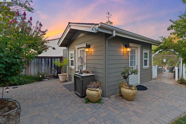 3168 Bay Meadows Ct, Livermore CA: https://media.crmls.org/mediaz/f2401b58-3de7-4edc-8e7b-62db0b068d38.jpg