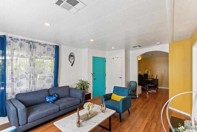 252 Lei Drive, Palm Springs CA: https://media.crmls.org/mediaz/f2404d8b-a58b-47c7-aed5-559ce0688a2d.jpg