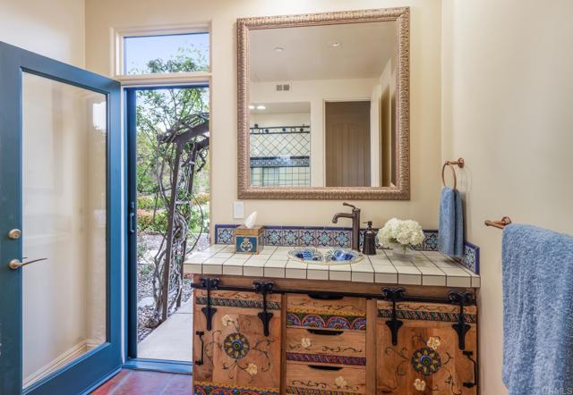 4843 La Jacaranda, Rancho Santa Fe CA: https://media.crmls.org/mediaz/f2408bd4-9c5d-4f6e-88bb-4f4860a4bbe9.jpg