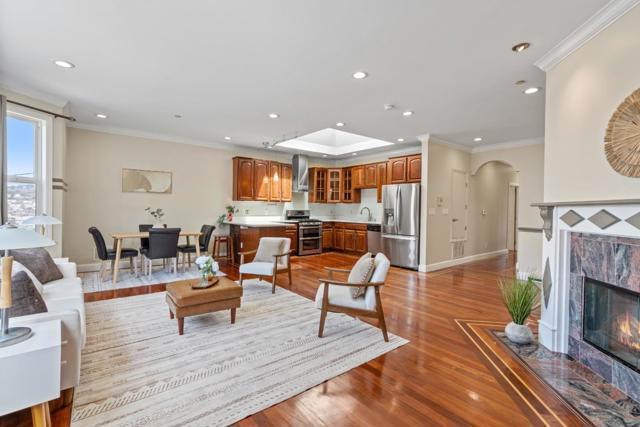 1047 Schwerin Street, Daly City CA: https://media.crmls.org/mediaz/f240e3ed-8fac-4e02-857d-201963d57e12.jpg