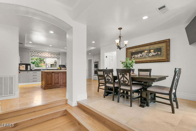 11016 Red Barn Road, Santa Rosa CA: https://media.crmls.org/mediaz/f24108ec-02be-4b1e-bbb9-0b6d0067e8d8.jpg