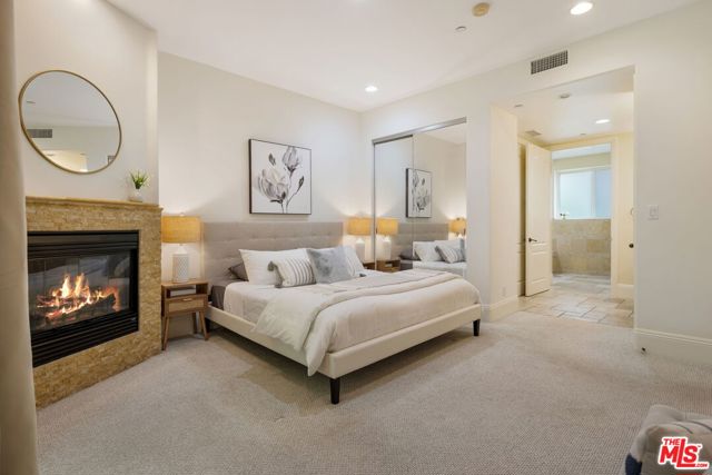 16123 West Sunset Boulevard, 12 photo 11