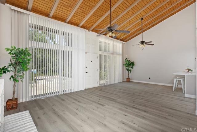 3404 Oak Cliff Dr, Fallbrook CA: https://media.crmls.org/mediaz/f241dd39-026d-4403-ac39-52e2dcc9567e.jpg