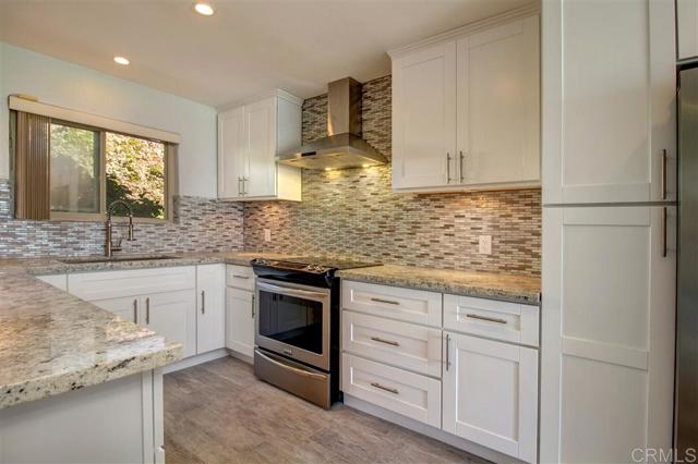 Detail Gallery Image 6 of 25 For 640 W Solana Cir #13,  Solana Beach,  CA 92075 - 2 Beds | 2 Baths
