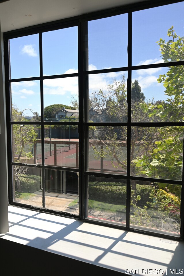 8880 Villa La Jolla DR, La Jolla CA: https://media.crmls.org/mediaz/f243f11a-f714-433b-a6a0-ff0b64c0804f.jpg