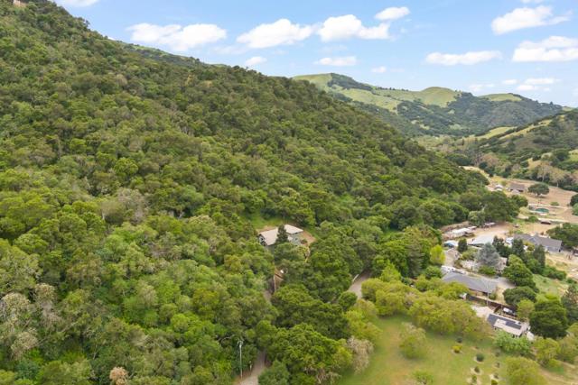 2655 San Juan Canyon Road, San Juan Bautista CA: https://media.crmls.org/mediaz/f24574e9-f6c6-4e4f-9a2a-f66075e388f3.jpg