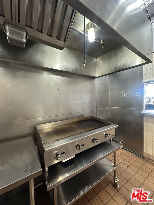  Commercial for Sale in Palmdale, California