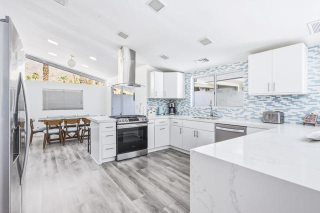 1890 S Navajo Drive, Palm Springs, CA 92264