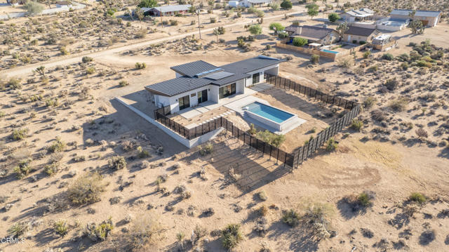 61464 Melton Trail, Joshua Tree CA: https://media.crmls.org/mediaz/f246b66c-17ab-457e-a758-924fbbf9ad81.jpg