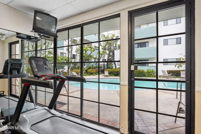 5000 S Centinela Avenue, Los Angeles CA: https://media.crmls.org/mediaz/f2471bf4-5a8e-47d3-b249-1471a54e8d2d.jpg