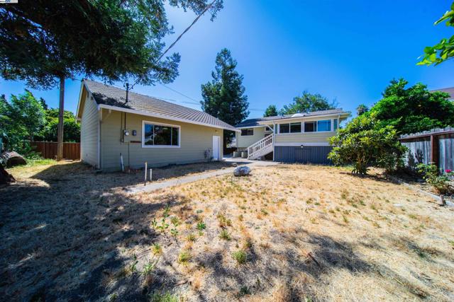 Image 3 of 52 For 4636 Serra Ave