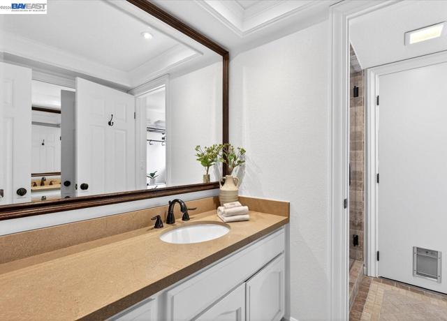 Image 35 of 60 For 976 Richard Ln