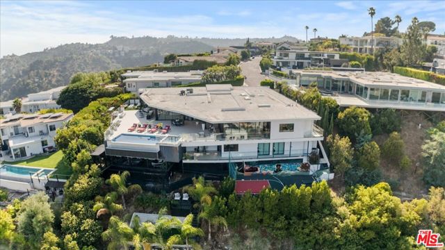 2284 Hercules Drive, Los Angeles CA: https://media.crmls.org/mediaz/f248ab39-7bd6-4b8b-810a-35c279917dbf.jpg