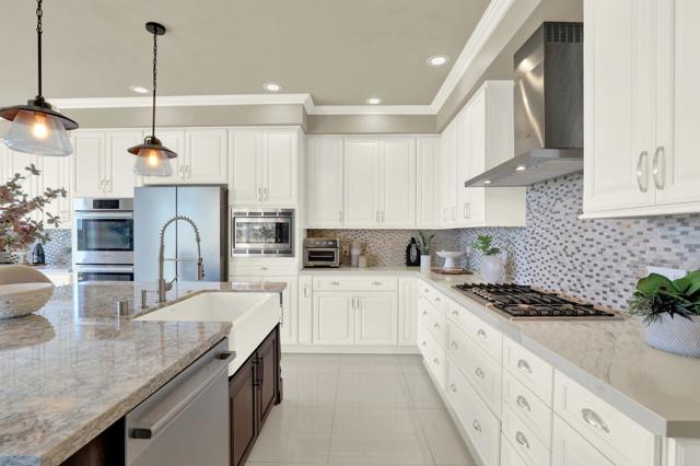 Detail Gallery Image 27 of 65 For 13611 Tradition St, San Diego,  CA 92128 - 4 Beds | 3 Baths