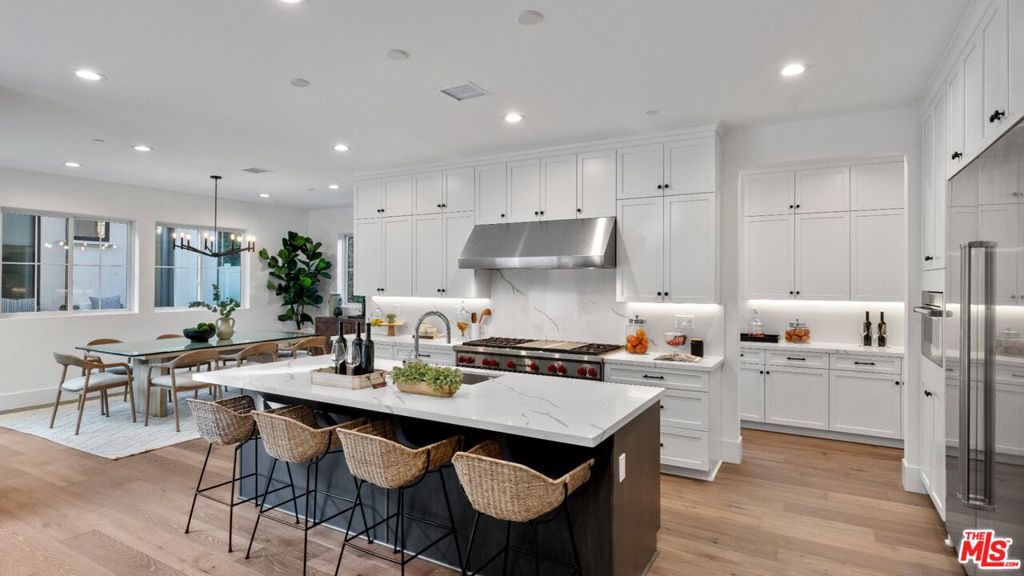 MLS #26873903 image #1