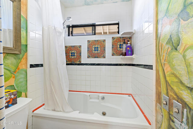 28831 Oakpath Drive, Agoura Hills CA: https://media.crmls.org/mediaz/f249e027-80b6-4563-81ef-a138f2497df5.jpg