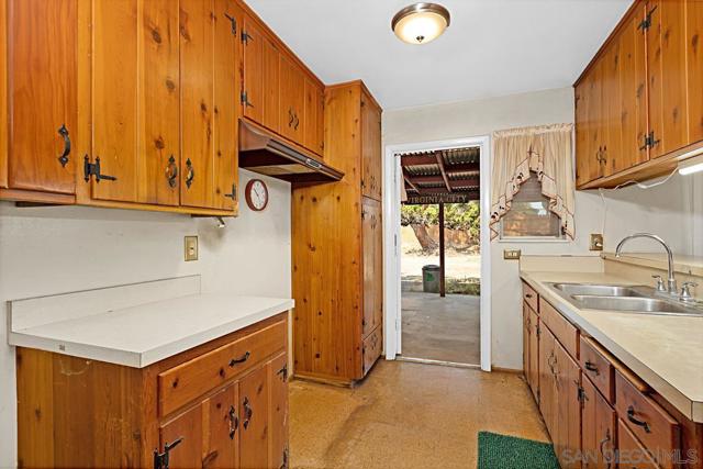 926 Taft Ave, El Cajon, California 92020, 3 Bedrooms Bedrooms, ,2 BathroomsBathrooms,Single Family Residence,For Sale,Taft Ave,250032529SD