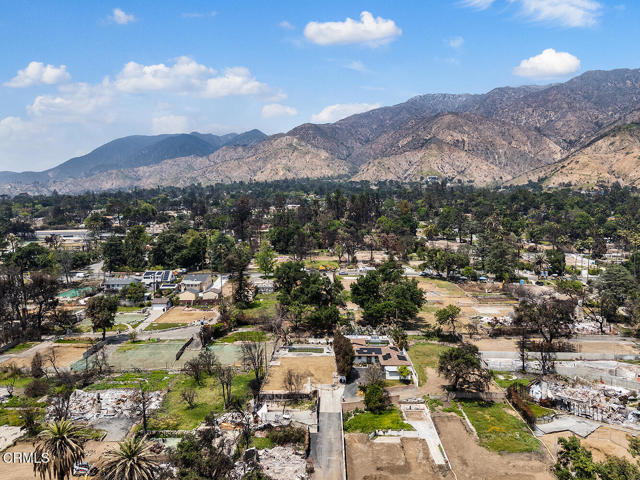 1137 E Mariposa St, Altadena CA: https://media.crmls.org/mediaz/f24afa1c-45c7-460d-8f65-2b43c56ecf32.jpg