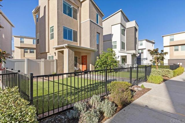 Detail Gallery Image 3 of 38 For 1837 Fauna Way, Chula Vista,  CA 91915 - 4 Beds | 3/1 Baths