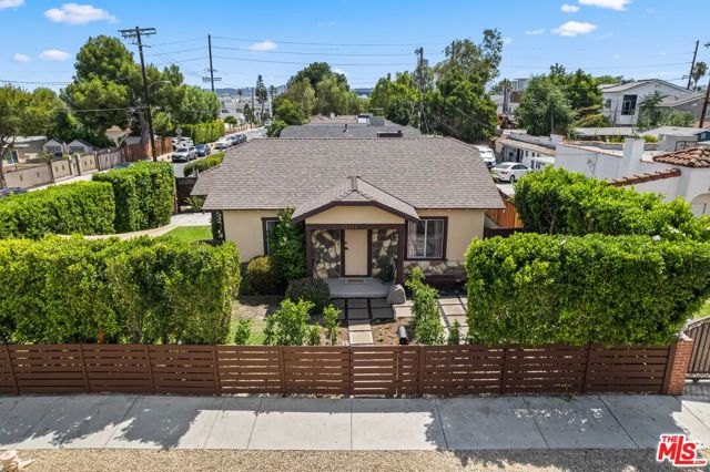 11202 Emelita Street, North Hollywood CA: https://media.crmls.org/mediaz/f24b309d-297c-4745-b239-fb9088d22f7d.jpg