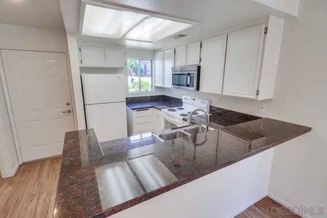 8945 Arlingdale Way, Spring Valley, California 91977, 2 Bedrooms Bedrooms, ,2 BathroomsBathrooms,Condominium,For Sale,Arlingdale Way,250032679SD